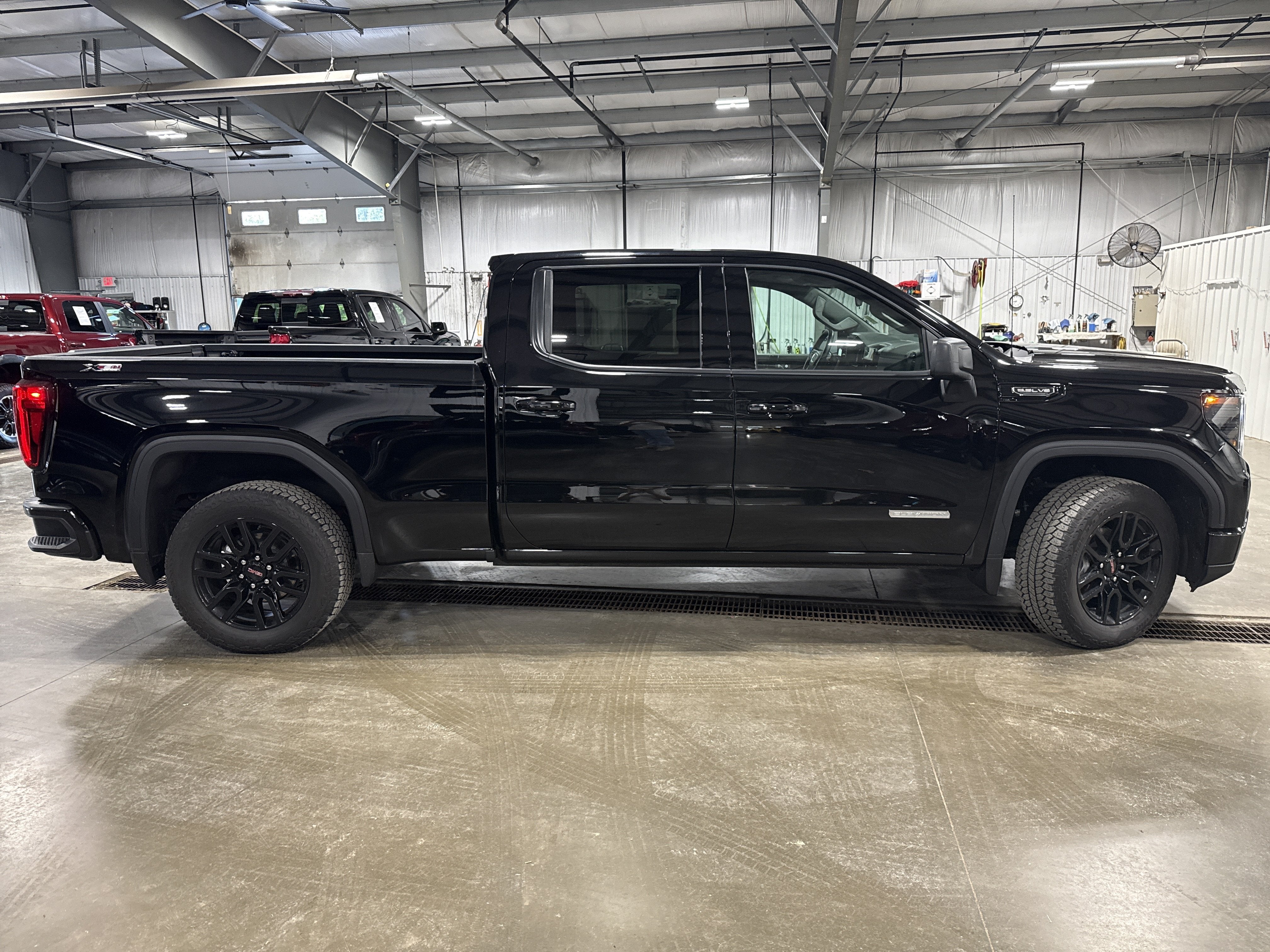 gmc sierra 1500 2025 3GTUUCED1SG152614 image gmc sierra 1500 2025 3GTUUCED1SG152614 image